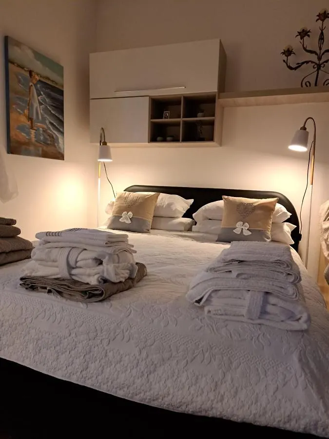 Caniparola di Fosdinovo Il Casale Rosso Monolocale Cinque Terre-Toscana דירה